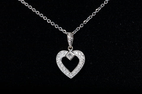 Ladies 14k White Gold Heart Diamond Necklace