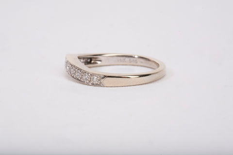 Ladie's 14k White Gold Curve Diamond Wedding Ring