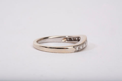Ladie's 14k White Gold Curve Diamond Wedding Ring