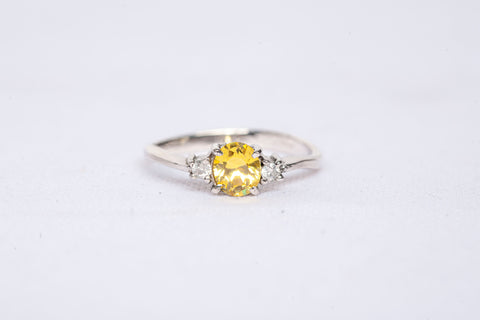 Ladies Dainty .925 Sterling Silver Yellow Citrine Ring Size 6